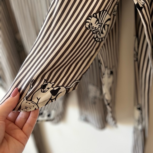 ZARA Cat Print striped button-up/wrap blouse - Picture 7 of 8